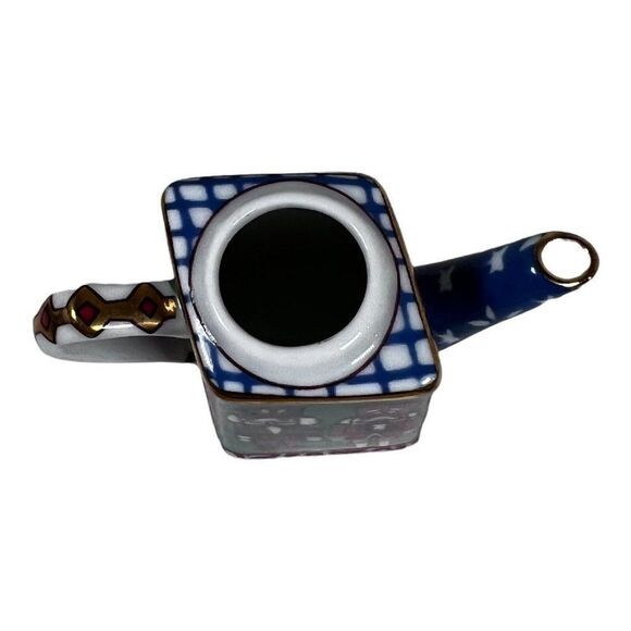 Vintage Miniature 3" Christmas Teapot Toy Soldier Ceramic Holiday Decor Doll - Picture 3 of 5